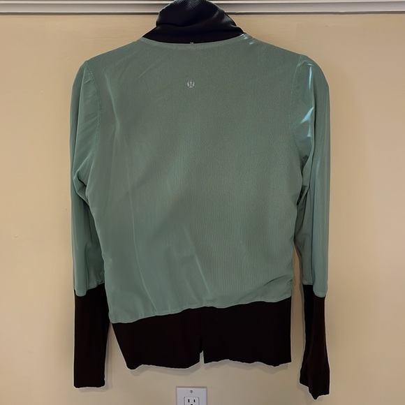 Lululemon Reversible zip up sweater - Picture 6 of 6